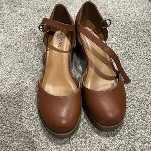 Women’s size 9.5 brown heels